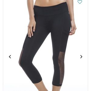 ❤️ Fabletics PowerHold Curaçao Capris Mesh Large